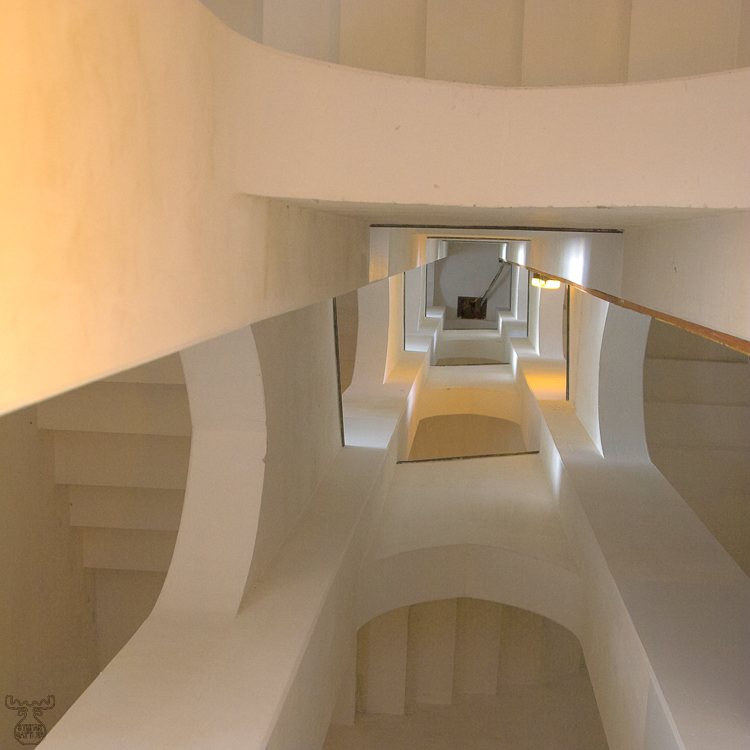 1544 - Square-cut - Eckig