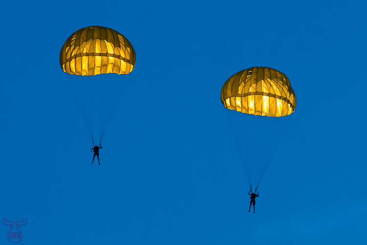 1712 - Out of the sky - Aus heiterem Himmel