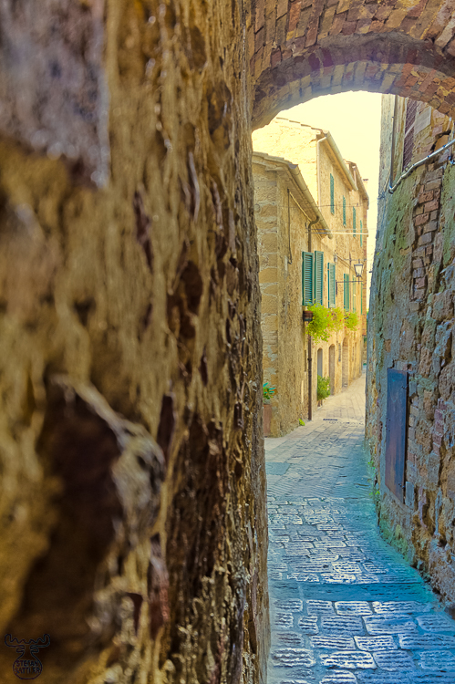 5902 - Pienza arch - -