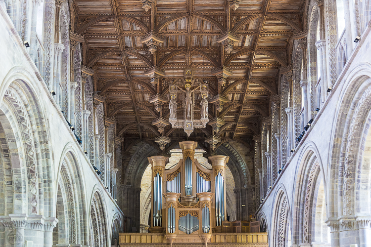 8284 - St Davids Cathedral - -
