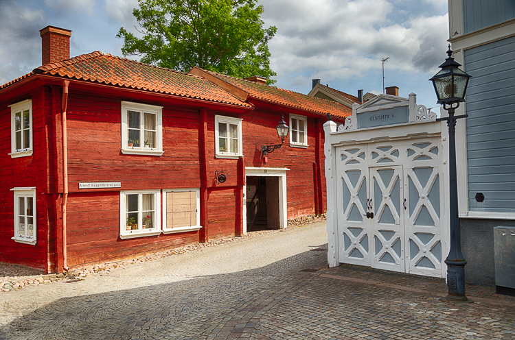 9163 - Eksjö red house - -