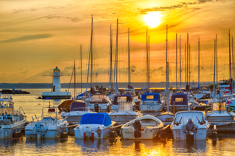 9353 - Graenna Harbor Sunset - -