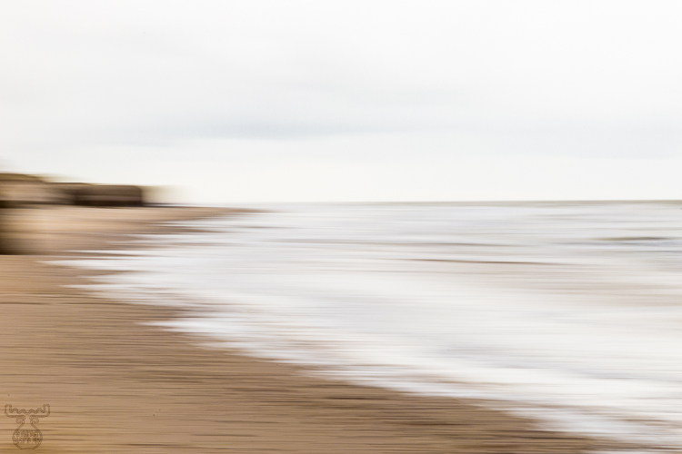 9410 - Fading waves and memories - -